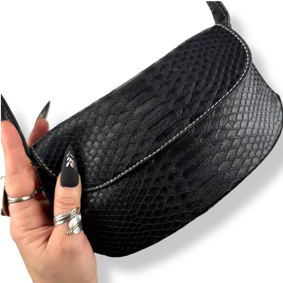 Y2K TOMMY HILFIGER black snakeskin super mini shoulder bag - Picture 9 of 14